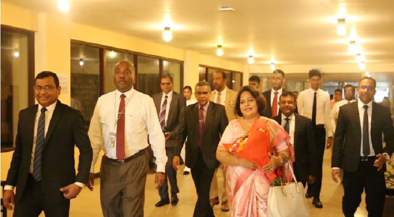 பாராளுமன்றத்தின் புதிய செயலாளர் நாயகம் குஷானி ரோஹணதீர