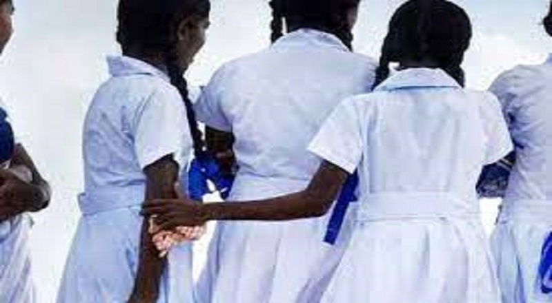 மாணவர்களுக்கான சீருடை விநியோகம் தொடர்பில் கல்வி அமைச்சு