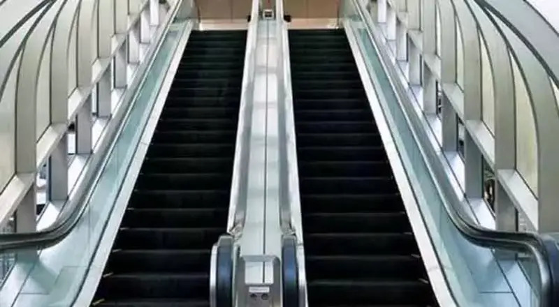 தென் கொரியாவில் எஸ்கலேட்டரில் ஏற்பட்ட கோளாறு காரணமாக 14 பேர் காயம்!