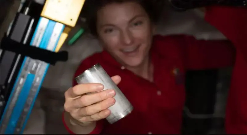 "விண்வெளி வீரர்களுக்கான குடிநீரே சிறுநீர்" -ஆராய்ச்சியில் நாசா வெற்றி!