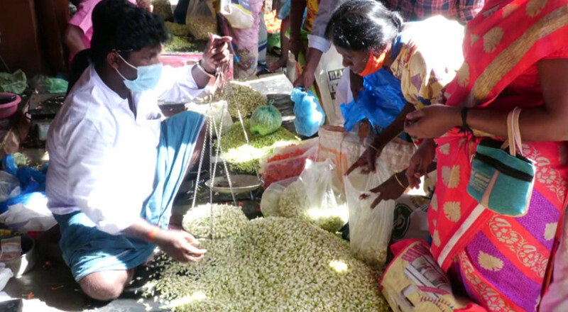 மதுரை மலர் சந்தையில் பூக்கள் விலை உயர்வு