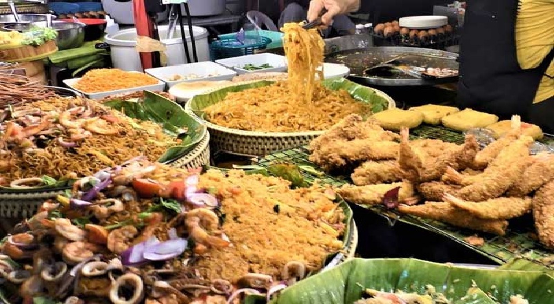 உணவுகளின் விலை குறைக்கப்படுமா? : நாளை முடிவு!