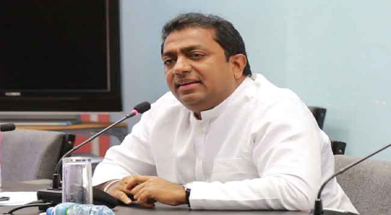 இளம்பெண்ணின் ஆடையை கழற்றி வீடியோ எடுக்கும் அளவிற்கு சமுதாயம் அழிந்துள்ளது - அகிலவிராஜ்