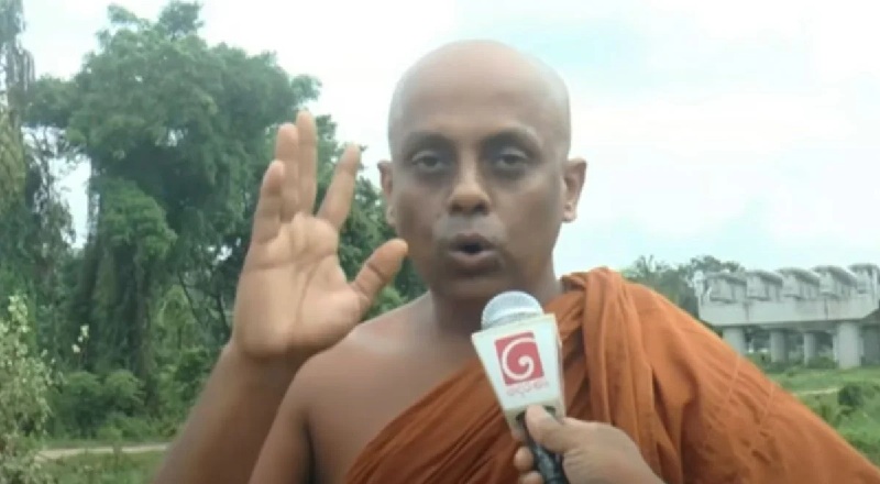 மரத்தை வெட்டியதற்கு சர்வதேச விசாரணையை கோருகிறார் ஆனந்த சாகர தேரர்!