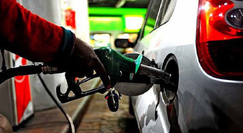 இன்று நள்ளிரவு முதல் அமுலுக்கு வரும் வகையில் எரிபொருட்களின் விலையை அதிகரிக்க தீர்மானம்