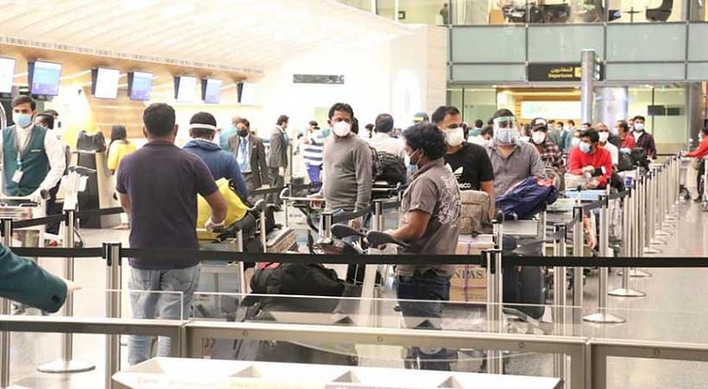 விமான நிலையத்திற்கு வருபவர்களை மிரட்டி பணம் பறிக்கும் கும்பல் குறித்து விசாரணை!