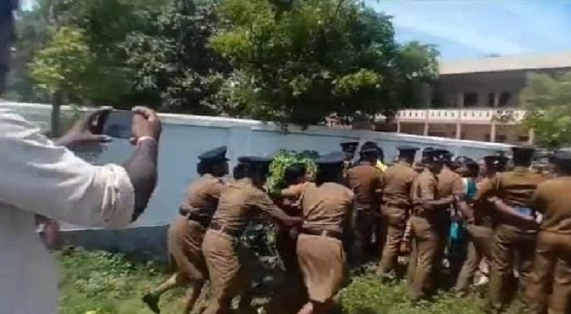 கவனயீர்ப்பு போராட்டத்தில் உறவுகள் தாக்கப்பட்ட விவகாரம் : கிழக்கு பல்கலைக்கழக மாணவர் ஒன்றியம் கண்டனம்!