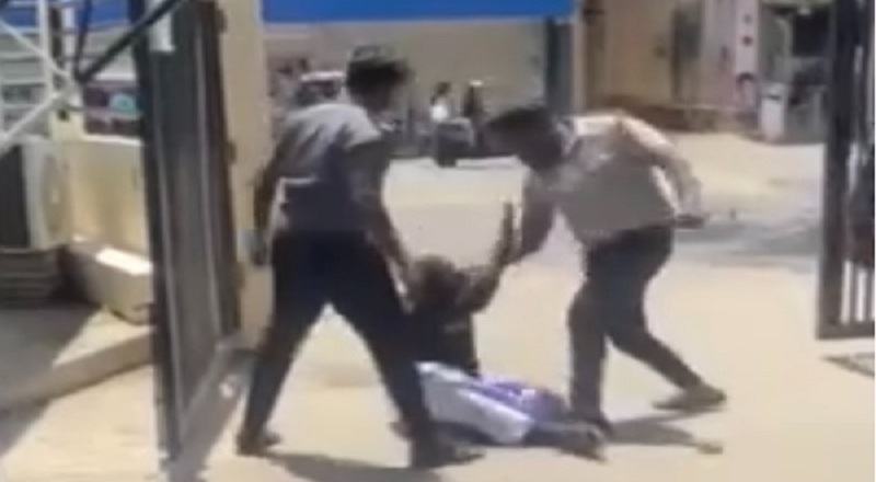 யாழ் போதனா வைத்தியசாலைக்கு உறவினரை பார்க்க வந்த நபரை தாக்கிய பாதுகாப்பு உத்தியோகஸ்தர்கள்!