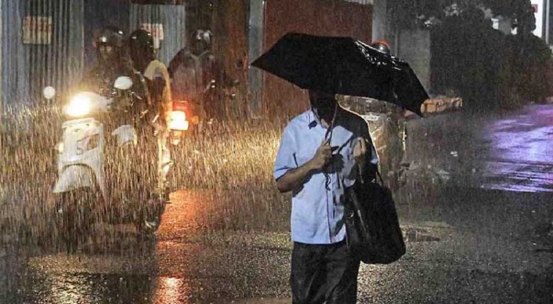 நாட்டின் பெரும்பாலான பகுதிகளில் 100 மி.மீற்றர் மழைவீழ்ச்சிக்கு வாய்ப்பு!