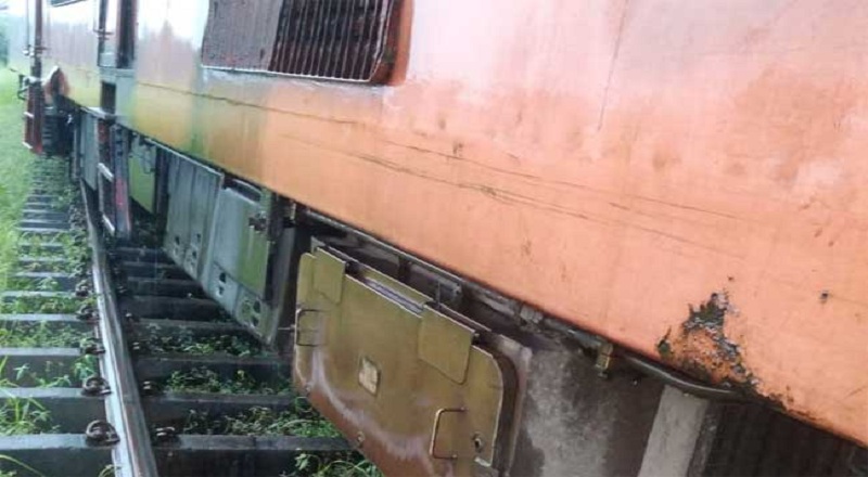 கொழும்பு நோக்கி செல்லும் புகையிரதங்களை கண்டியில் நிறுத்த திட்டம்!