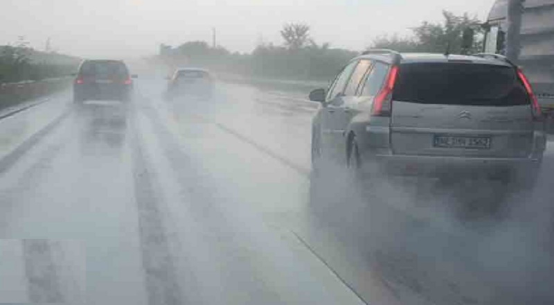 கனமழை எதிரொலி : வாகன ஓட்டிகளுக்கு அறிவுறுத்தல்!