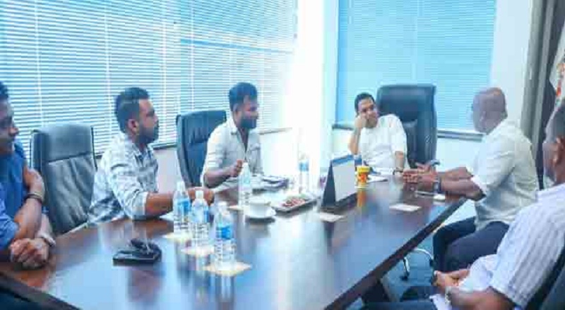 இலங்கை கிரிக்கெட் தெரிவுக்குழு அமைச்சர் ஹரின் பெர்னாண்டோவுடன் கலந்துரையாடல்!