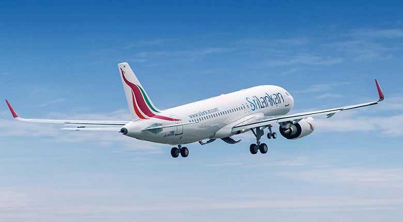 தொழில்நுட்ப கோளாறு : புறப்பட்ட 10 நிமிடத்தில் தரையிறக்கப்பட்ட விமானம்!