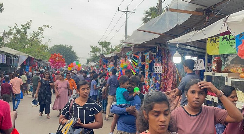 மன்னாரில் களைக்கட்டியுள்ள கிறிஸ்துமஸ் கொண்டாட்டங்கள்!