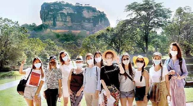 கடந்த 04 நாட்களில் 25 ஆயிரத்திற்கும் மேற்பட்ட சுற்றுலாப் பயணிகள் நாட்டிற்கு வருகை!