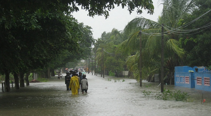 வெள்ளத்தில் மூழ்கும் பொலன்னறுவை - மட்டக்களப்பு வீதி : அனர்த்த முகாமைத்துவம் வெளியிட்டுள்ள அறிவிப்பு!