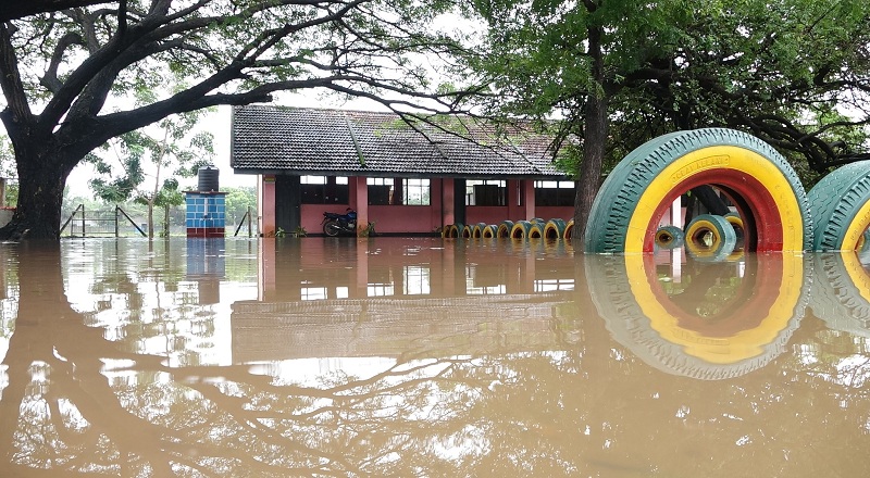 மட்டக்களப்பு கோறளைப்பற்று பிரதேசத்தில் வெள்ளத்தில் மூழ்கிய தாழ்நிலப் பகுதிகள்!