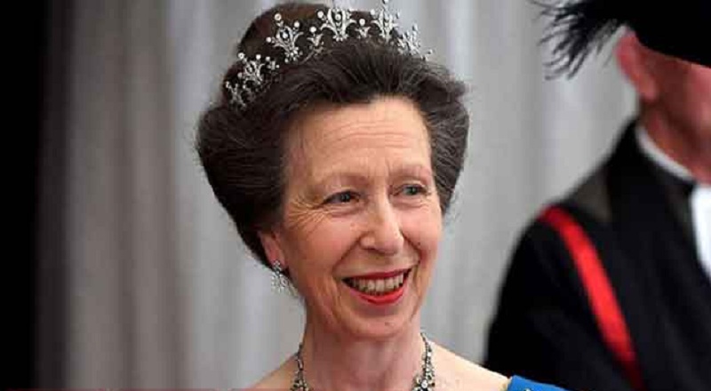 இளவரசி ஆன் மூன்று நாள் விஜயத்தை முடித்துக்கொண்டு லண்டன் புறப்பட்டார்!