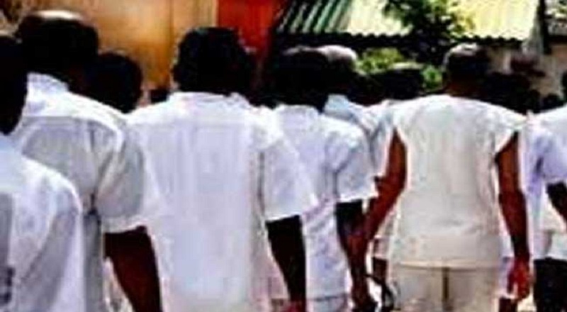 இலங்கை சிறைச்சாலைகளில் ஏற்பட்டு்ள்ள நெருக்கடி நிலை! நோய்களால் அவதிப்படும் கைதிகள்!