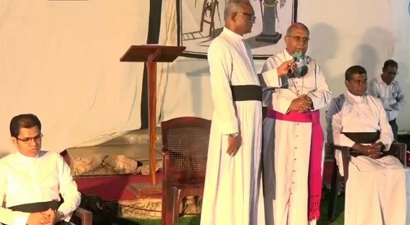 மன்னாரில் குற்றம் கழுவிய குருதி உடக்காலான திருப்பாடுகளின் ஆற்றுகை!