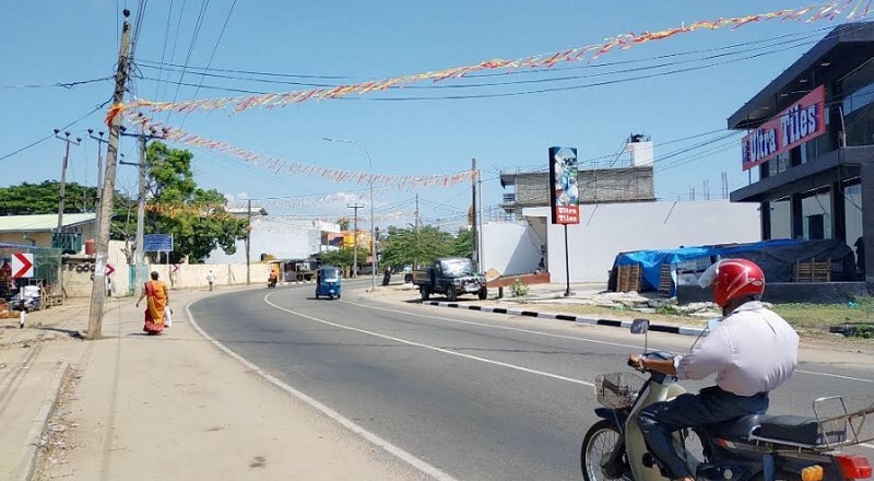 அதிகளவிலான வெப்பத்தால் பகல் நேர நடமாட்டத்தை தவிர்க்கும் மக்கள்!