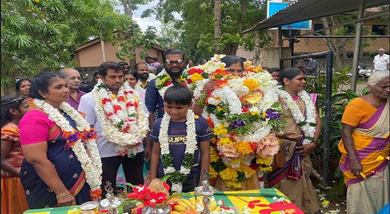 வவுனியாவில் இடமாற்றமாகி செல்லும் கிராம அலுவலர் கௌரவிப்பு!