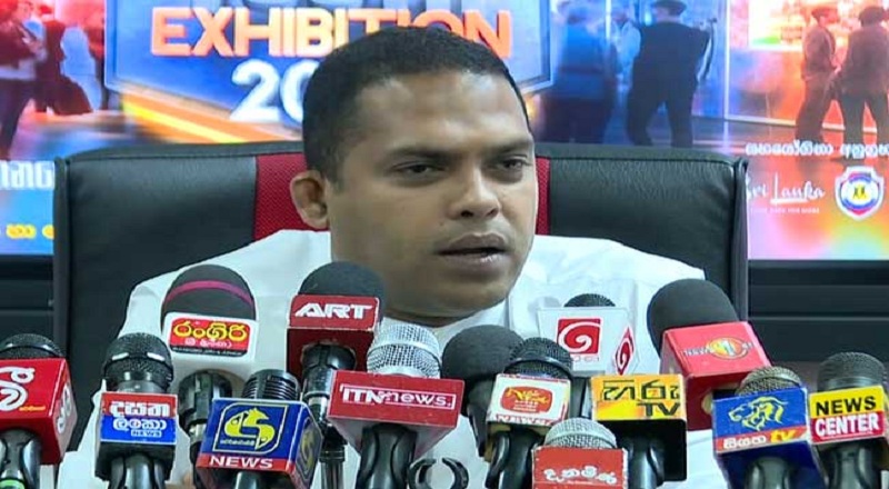 சமூக வலைத்தளங்களில் விமர்சிப்பதால் கிரிக்கெட் வீரர்களை மாற்ற முடியாது - ஹரின் பெர்னாண்டோ!