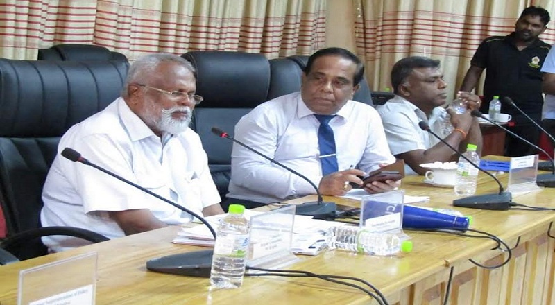 சட்டவிரோத மீன்பிடியை கட்டுப்படுத்துவது தொடர்பில் டக்ளஸ் தேவானந்தாவுடன் கலந்துரையாடல்!