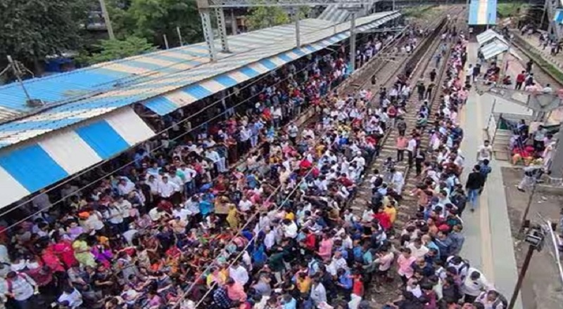 முன்பள்ளி சிறுமிகளையும் விட்டுவைக்காத கொடூரன் : மஹராஷ்டிராவில் பரபரப்பு!