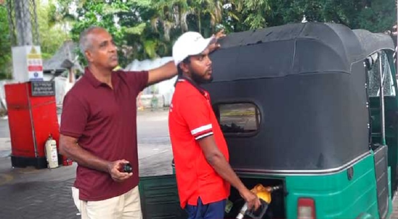 எரிபொருள் விலை குறைக்கப்பட்டாலும் முச்சக்கரவண்டி கட்டணங்களில் மாற்றம் இல்லை!