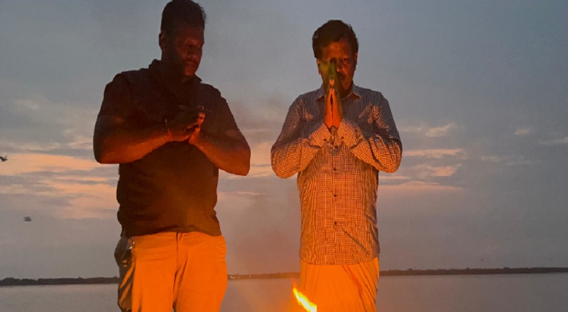 முள்ளிவாய்க்கால் தமிழினப் படுகொலையின் 16ஆம் ஆண்டு நினைவுநாள் இன்று! நந்திக்கடலில் அஞ்சலி’!