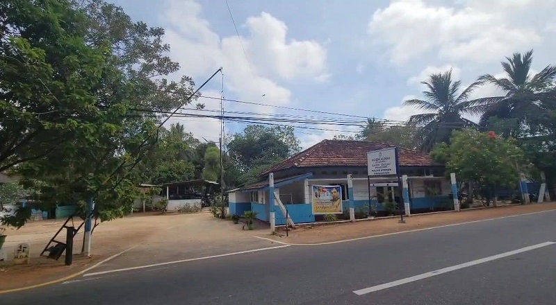 சாவகச்சேரி நகரில் பாடசாலை மாணவர்களுக்கு போதை பொருட்களை விநியோகித்து வந்தவர் கைது!