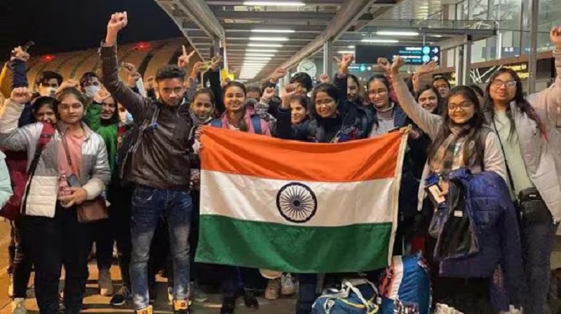 ஈரானில் இருந்து அனைத்து குடிமக்களையும் பாதுகாப்பாக வெளியேற்றிய இந்தியா