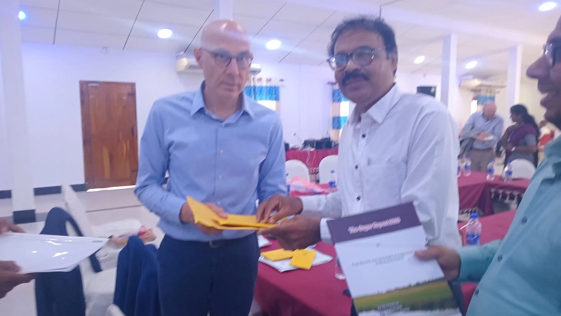 வடக்கு கிழக்கில் நடைபெறும் அத்துமீறிய செயற்பாடுகள் தொடர்பில் ஐ.நா ஆணையாளரிடம் மகஜர் கையளிப்பு!