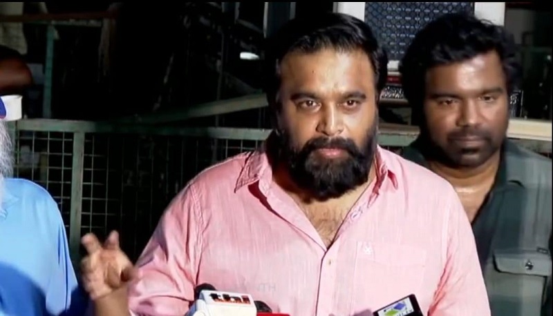தமிழ்நாட்டில் முகாம்களில் இருக்கும் ஈழத் தமிழர்களுக்கு குடியுரிமை வழங்க வேண்டும்! நடிகர் சசிகுமார்