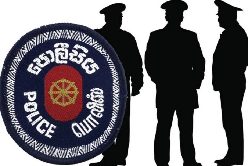 இலவச மசாஜ்! பணிப்பெண்களுடன் தகராறில் ஈடுபட்ட மூன்று பொலிஸார் பணி நீக்கம்