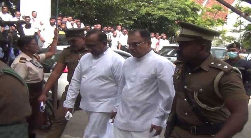 மஹிந்தானந்த அளுத்கமகே மற்றும் நளின் பெர்னாண்டோ ஆகியோருக்கு எதிராக குற்றப்பத்திரிக்கை தாக்கல்!
