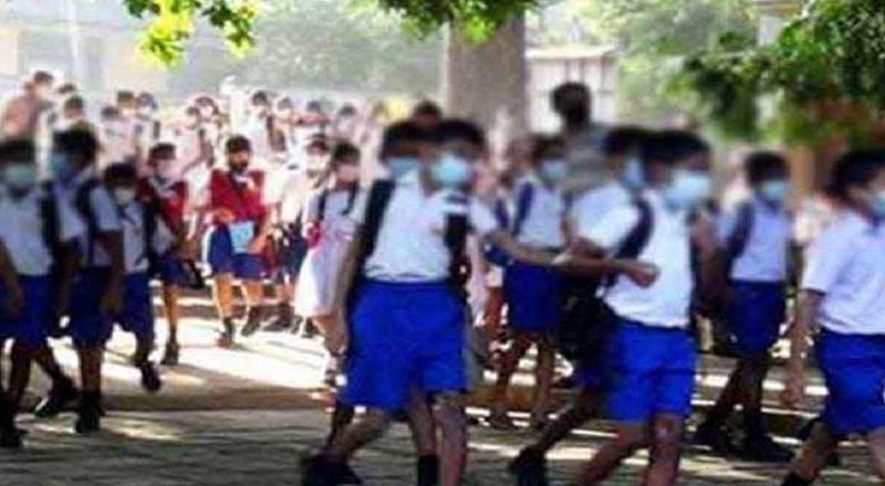 பாடசாலை பெயர் பலகைகளுக்கு மட்டும் ரூ. 2.4 மில்லியனுக்கும் அதிகமான பணம் செலவிடப்பட்டுள்ளது!