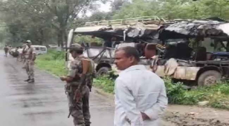 ஜார்க்கண்டில் எரிவாயு ஏற்றிச் சென்ற லாரியுடன் மோதிய பேருந்து - 18 பேர் பலி!
