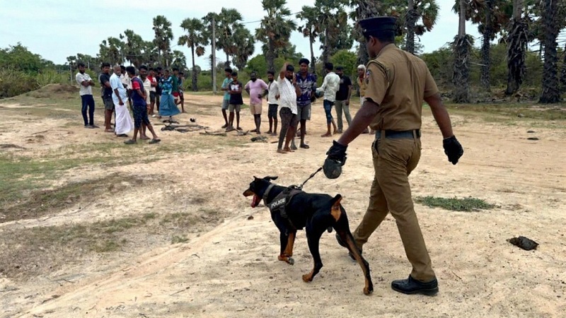 முல்லைத்தீவில் கடற்றொழிலுக்கு சென்ற இளைஞன் வெட்டிக் கொலை!