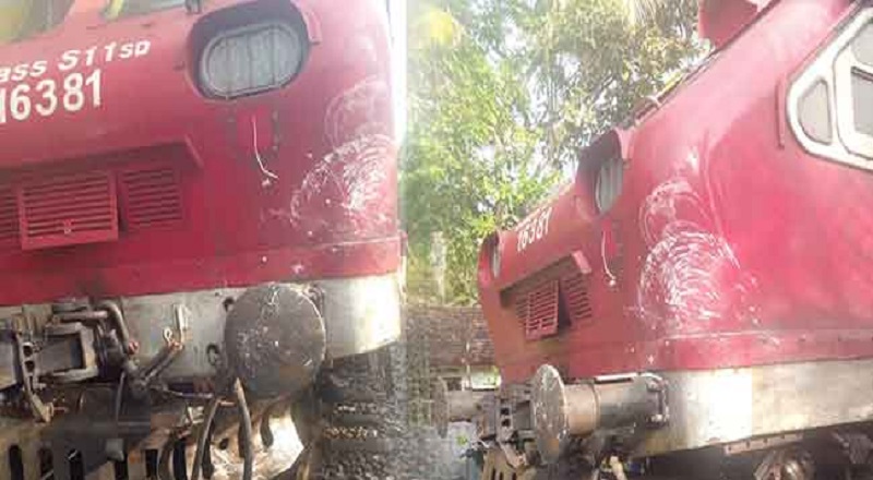 ரயிலுடன் மோதி சிறிய ரக வேன் விபத்து!