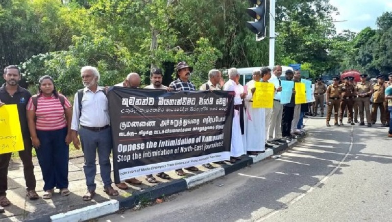 தமிழ் ஊடகவியலாளர்களை அச்சுறுத்தலிற்கு எதிராக கொழும்பில் போராட்டம்