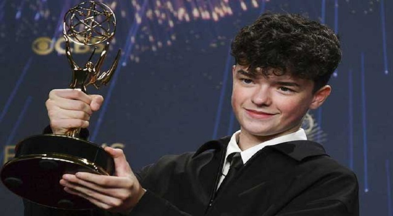 எம்மி விருதை வென்ற மிக இளைய நடிகர் ஓவன் கூப்பர்!