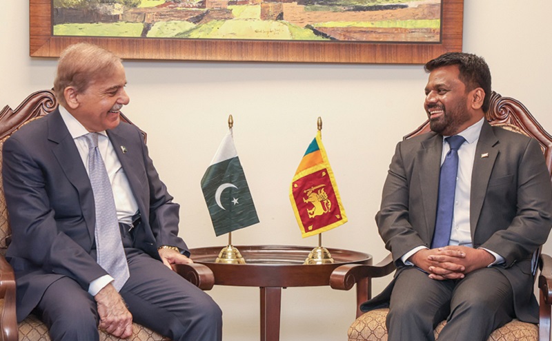 அநுரவுக்கும் பாகிஸ்தான் பிரதமருக்கும் இடைல் இருதரப்பு பேச்சுவார்த்தை!