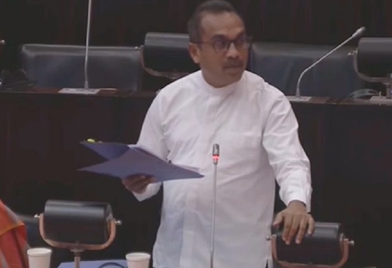 புதிய வாகன இலக்கத்தகடுகள் தொடர்பில் அமைச்சர் வெளியிட்டுள்ள தகவல்!