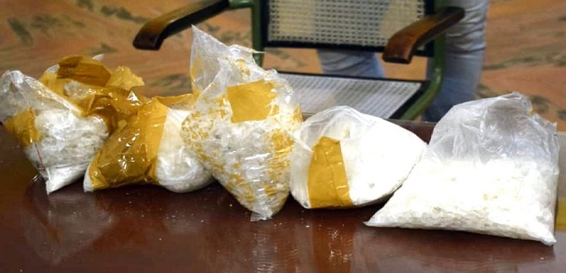 மகப்பேறு மருத்துவமனைக்குச் செல்வதாகக் கூறி ஐஸ் போதைப் பொருள் கடத்திய தம்பதி!