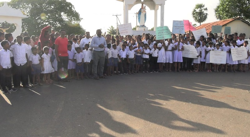 மன்னார் கலவரம் :சர்வதேச தலையீடு வேண்டும்-அருட்தந்தை வசந்தன் அடிகளார்!