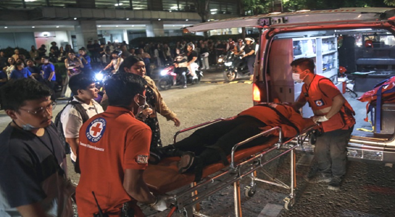 பிலிப்பைன்ஸை உலுக்கிய நிலநடுக்கம் - 26 பேர் பலி!