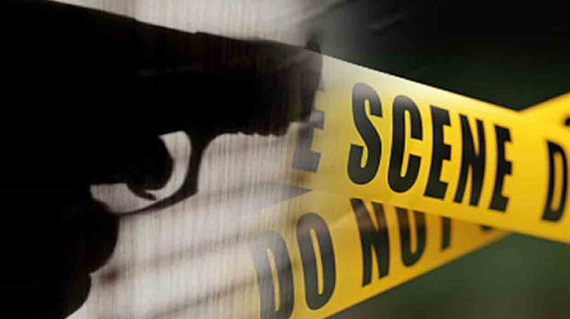 நிட்டம்புவ பகுதியில் வேனை குறிவைத்து  துப்பாக்கிச் சூடு! மூவர் கைது!