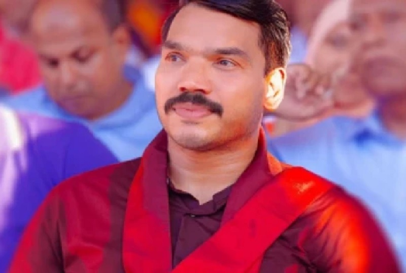 பெக்கோ சமனின் கைபேசியில் நாமல் மற்றும் ராஜபக்சவின் பெயர்கள்!